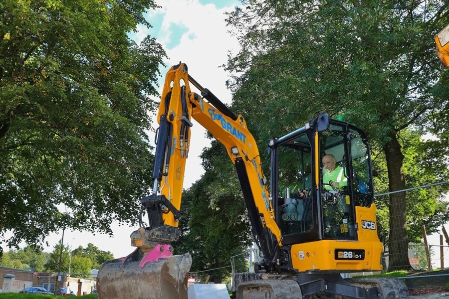 JCB 新一代Mini挖機(jī)26C-1交付